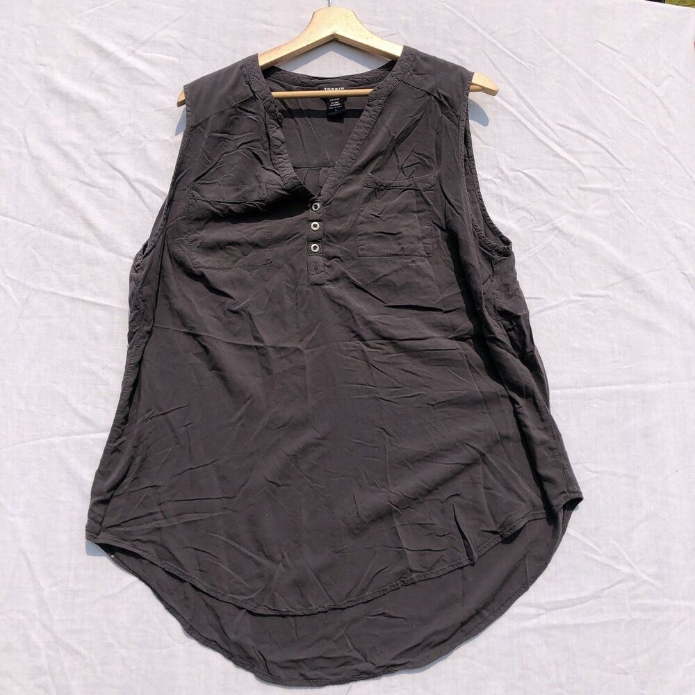 Torrid Gray Sleeveless Top Size 2 Rayon